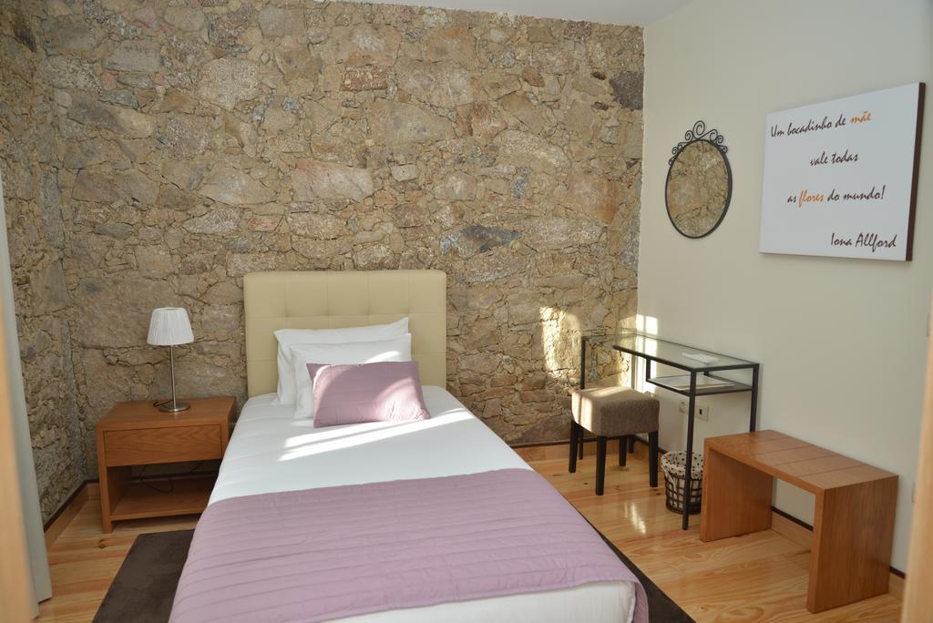 Casa Cachada Guest House Braga Room photo